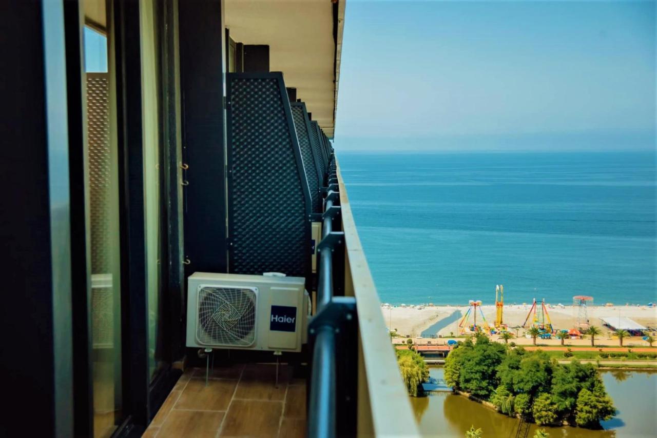 Orbi City Sea View - Special Category Aparthotel Batumi Ngoại thất bức ảnh