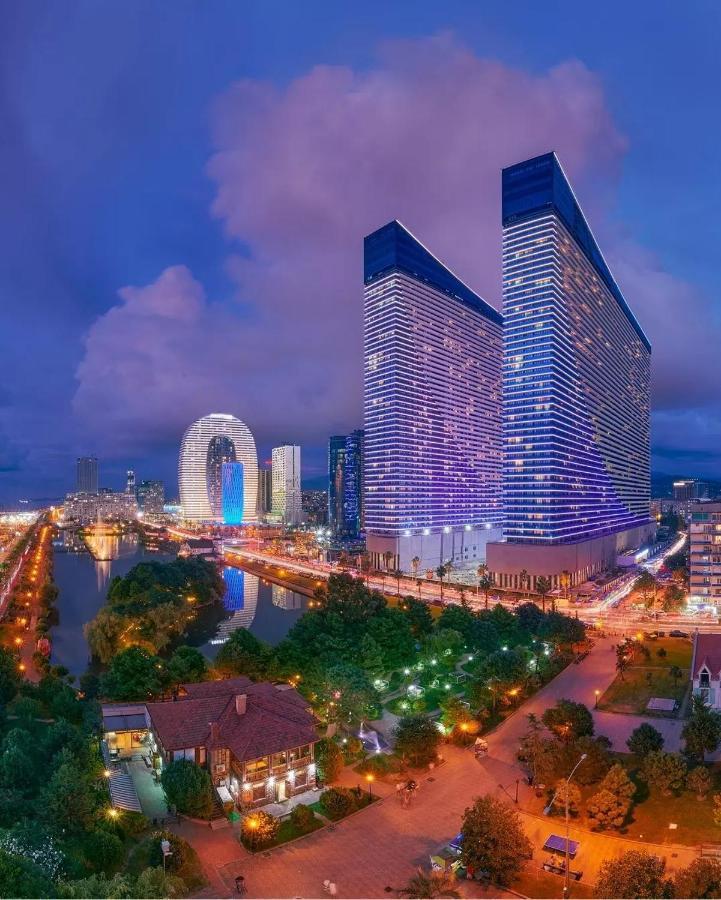 Orbi City Sea View - Special Category Aparthotel Batumi Ngoại thất bức ảnh