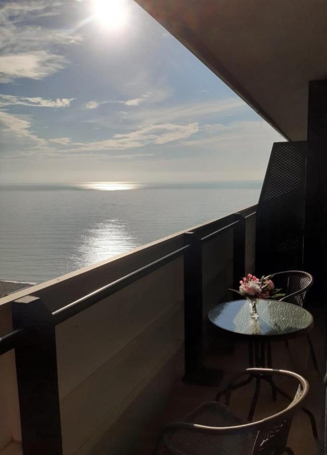 Orbi City Sea View - Special Category Aparthotel Batumi Ngoại thất bức ảnh