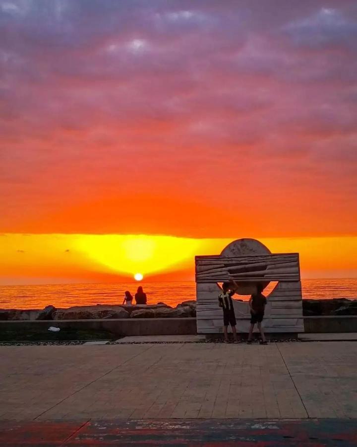 Orbi City Sea View - Special Category Aparthotel Batumi Ngoại thất bức ảnh